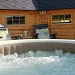 Cabane Romantique Avec Spa Prive Pres De Saint-Emilion