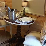 Cabane Romantique Avec Spa Prive Pres De Saint-Emilion *